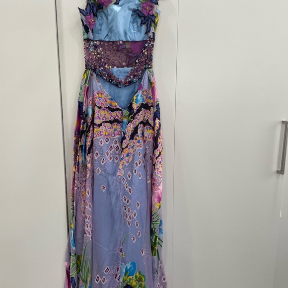 Dress - Picture 3 of 8